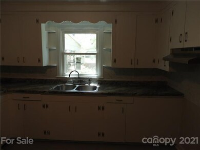 1360 Aladdin St, Shelby, NC 28152 - photo 7