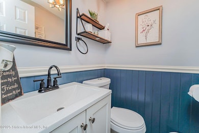 153 Graves St, Staten Island, NY 10314 - photo 7