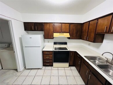 3912 Crayrich Cir unit 305, Orlando, FL 32839 - photo 6