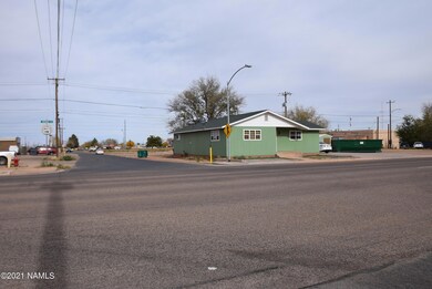 902 E 2nd St, Winslow, AZ 86047 - photo 3
