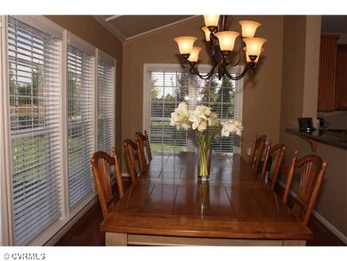 Breakfast Nook - Marvelous light filled morning ro