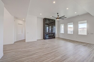 12-336 N Firerock Way, Hurricane