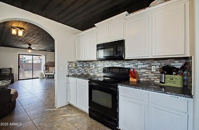 Kitchen 4