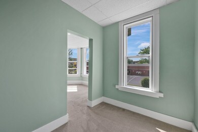 284 Maple St, Holyoke, MA 01040 - photo 5