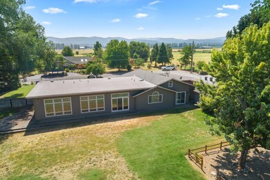 2992 Lapine Ave, Central Point, OR 97502 - photo 4