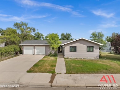 808 Pine St, Upton, WY 82730 - photo 4