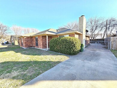 112 Myers Dr, Fort Worth, TX 76108 - photo 2