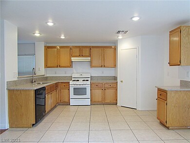 4774 Idols Eye Ct, Las Vegas, NV 89139 - photo 7