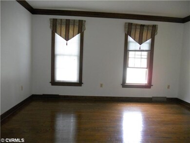 Living Room - WOOD FLOORS