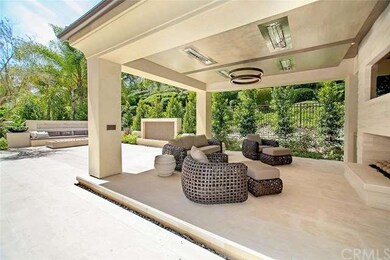 Luxurious pavilion features 4 overhead heaters, cu