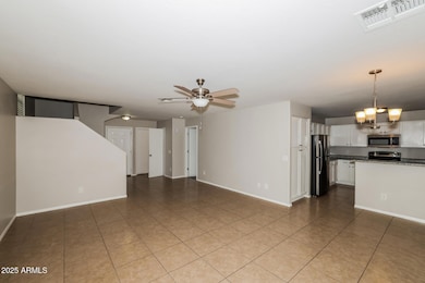 004-photo-living-room-13327392