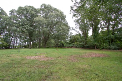 195 Normandy Rd, Colts Neck, NJ 07722 - photo 4