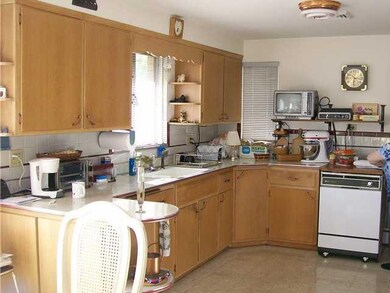 743 Payne Ave, North Tonawanda, NY 14120 - photo 2