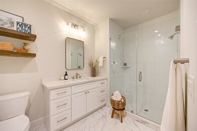 822 Wakefield Dr unit B, Houston, TX 77018 - photo 4