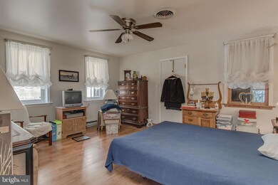 215 W Potomac St unit 2, Brunswick, MD 21716 - photo 6