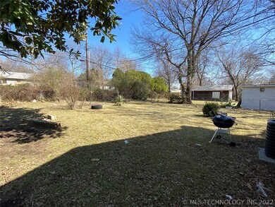 Large fenced back yard