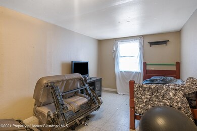410 Barclay St _006