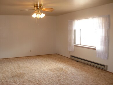202 E Frontier Street (14)