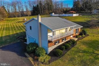 8199 Powder Ln, Zionsville, PA 18092 - photo 4