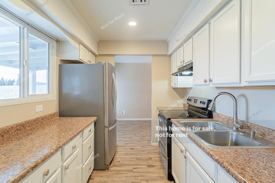 8013 W Pinchot Ave, Phoenix, AZ 85033 - photo 4