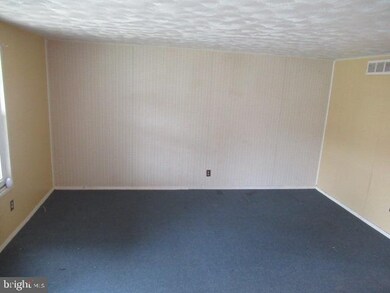 1164 Foxwood Ln, Essex, MD 21221 - photo 4