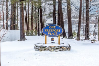 19 Holbrook St unit 4, Freeport, ME 04032 - photo 2