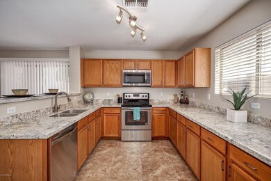 VERY SPACIOUS KITCHEN, GRANITE