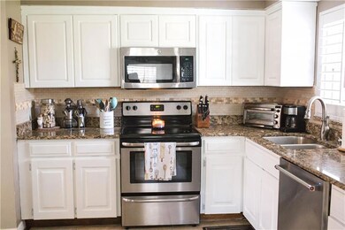 2627 Wilson Cir, Lutz, FL 33548 - photo 5