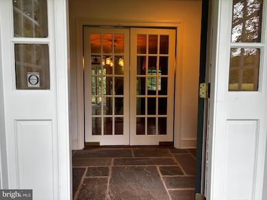 410 Wharf Rd unit RIVER COTTAGE, Bensalem, PA 19020 - photo 7