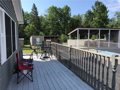 Back porch area with plenty of room...