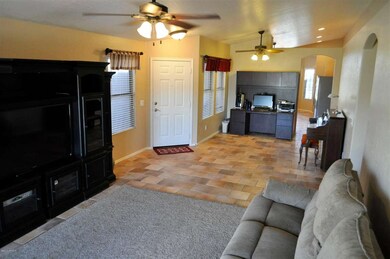 Living rm Dinning rm