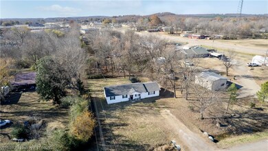 904 S Caddo St, Muldrow, OK 74948 - photo 5