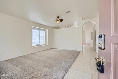 4-426405491-05 Interior Front Entry