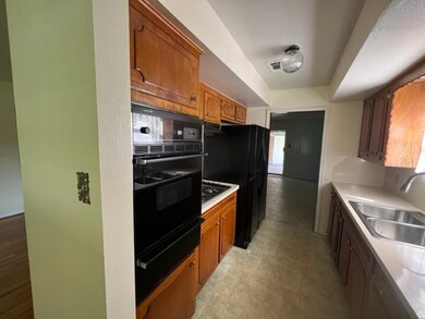 3206 Garapan St, Houston, TX 77091 - photo 7