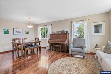 539 Eagle View Dr NW, Salem, OR 97304 - photo 6