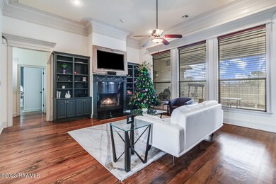 516 Cypress Cove Living1