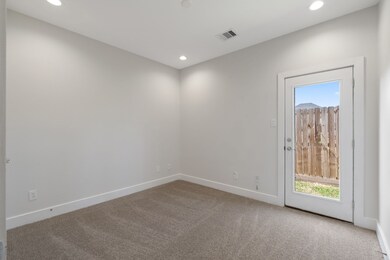 2504 W Tidwell Rd unit I, Houston, TX 77091 - photo 7