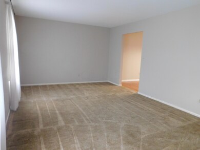 5880 Baintree Dr, Columbus, OH 43213 - photo 2