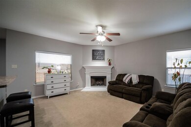 1017 Jodie Dr, Weatherford, TX 76087 - photo 2