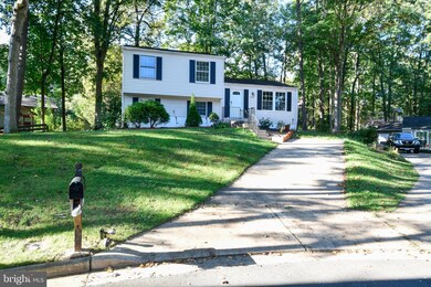 4307 Candlestick Ct, Dumfries, VA 22025 - photo 2