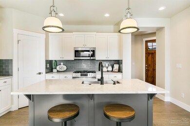 4136 SW Coyote Ave, Redmond, OR 97756 - photo 7