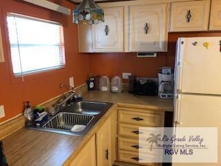 717 N Retama St unit 75, La Feria, TX 78559 - photo 5