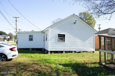 109 N Suire St, Erath, LA 70533 - photo 2