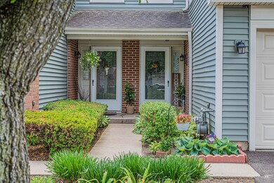 1605 W Orchard Place unit 1605D, Arlington Heights, IL 60005 - photo 2