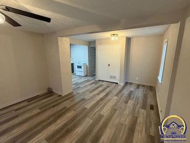 805 Watson St, Emporia, KS 66801 - photo 4