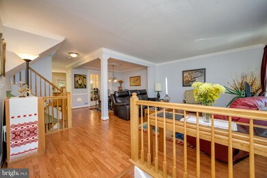 12770 Dogwood Hills Ln, Fairfax, VA 22033 - photo 3