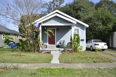 516 Cedar Crest front