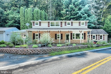 6381 Glatfelters Station Rd, Seven Valleys, PA 17360 - photo 2