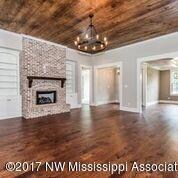 Lot 9 fireplace foyer veiw