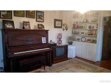 Family Room.